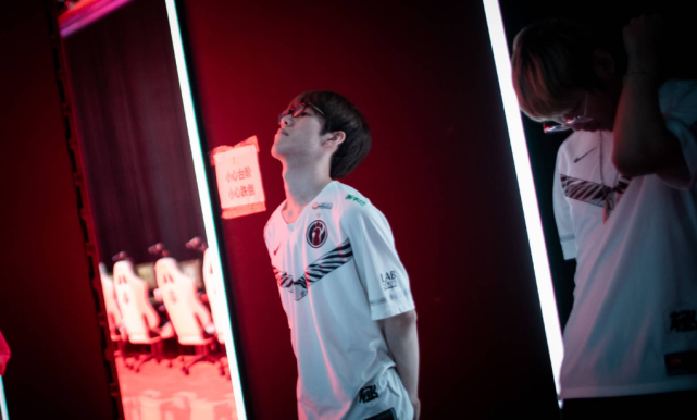 賽場上穩定 賽場上穩定