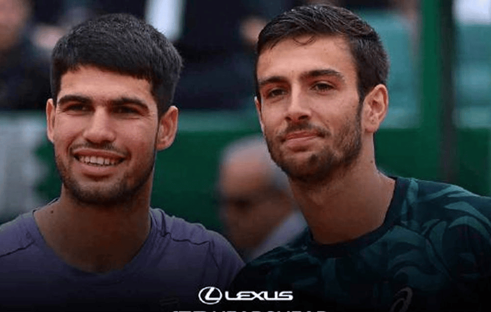 以其卓越的 以其卓越的