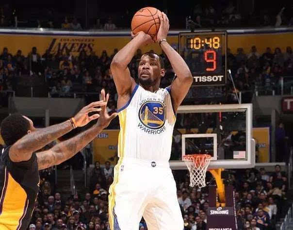 他的季后赛 他的季后赛